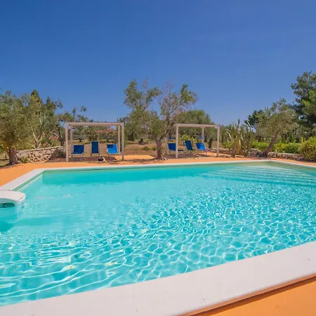 Masseria Le Palmentelle Pool And Garden - Happy